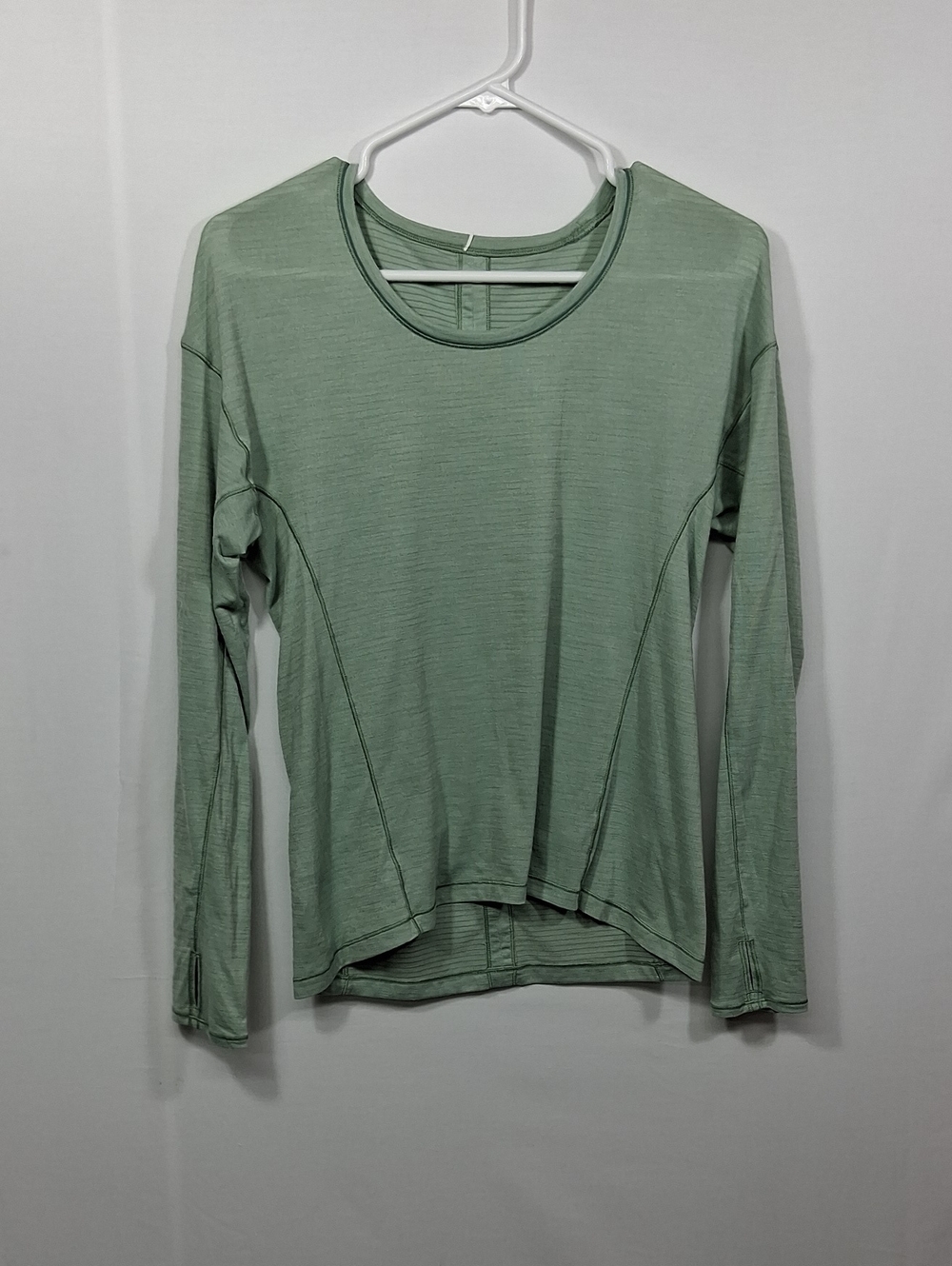 Lululemon Athletica Long Sleeve Crew Neck Top Green